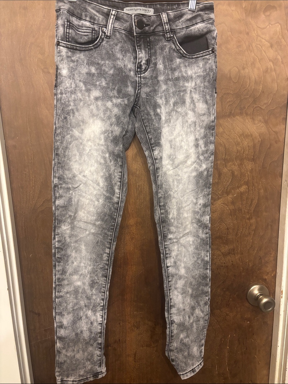 Twentyone Black Women's Gray Acid-Wash Skinny Jeans